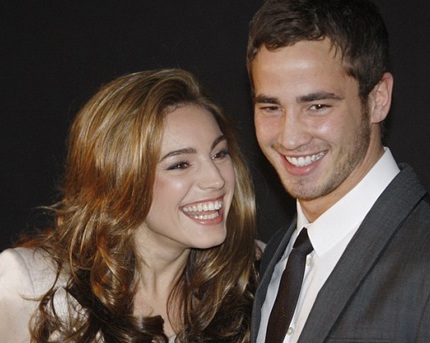 Kelly và người yêu cũ Danny Cipriani vẫn giữ quan hệ thân mật dù đã chia tay.