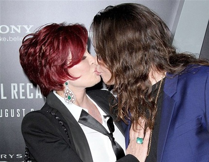 Những nụ hôn nóng bỏng của các ngôi sao