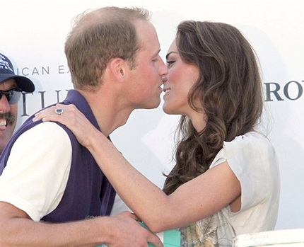 Những nụ hôn nóng bỏng của các ngôi sao