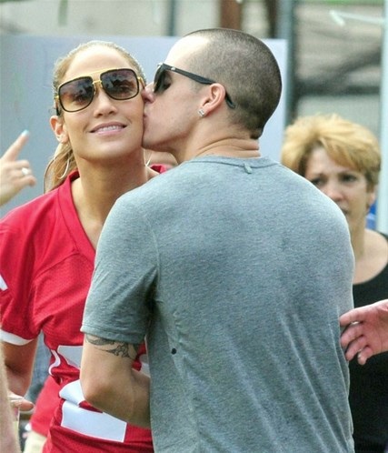 Những nụ hôn nóng bỏng của các ngôi sao