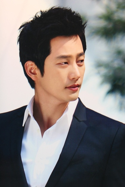 Nạn nhân vụ tài tử cưỡng dâm bức xúc với giới truyền thông - 1 Park Shi Hoo