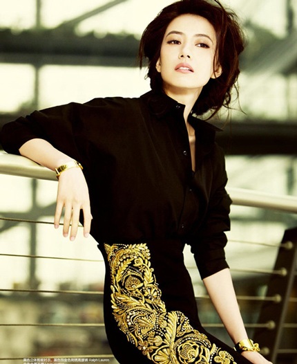 Cao Viên Viên sở hữu vẻ đẹp đậm nét Á đông, sang trọng và kiêu sa.