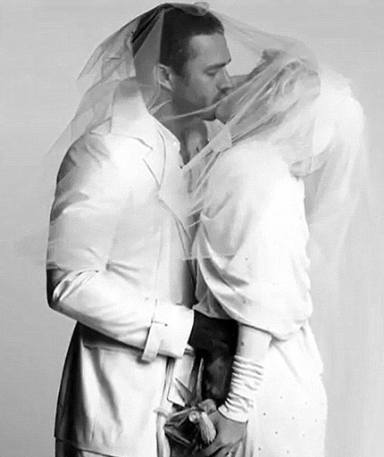 Lady Gaga và bạn trai - Taylor Kinney trong video clip