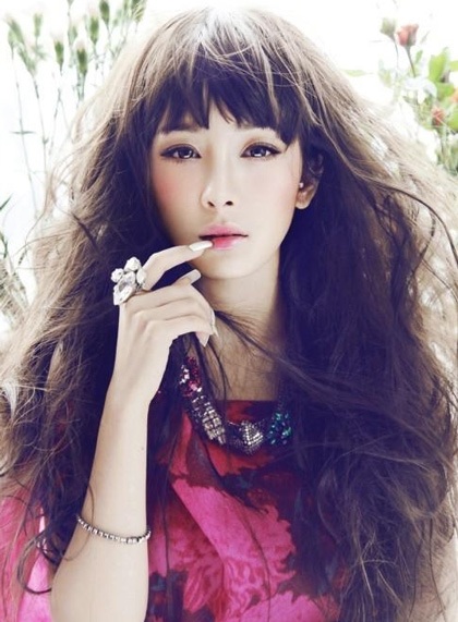 Dương Mịch được nhận xét là giống một cô búp bê hơn là một người bình thường!