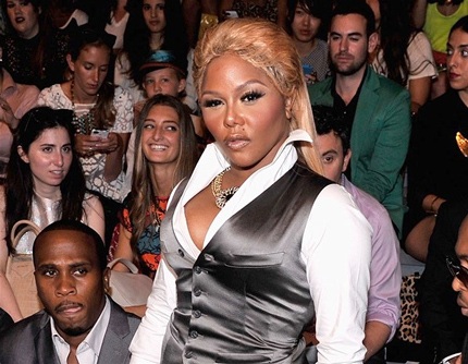 Những ngôi sao thừa nhận có dao kéo thẩm mỹ - 21 Lil' Kim cũng chẳng bao giờ phủ nhận tất cả những tin đồn về chuyện cô chỉnh sửa nhan sắc.