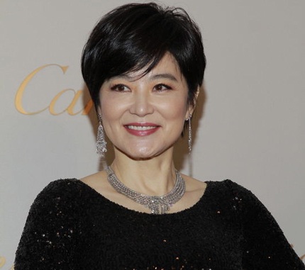 Mỹ nhân U60 Lâm Thanh Hà khoe oe thon