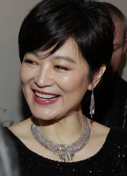 Mỹ nhân U60 Lâm Thanh Hà khoe oe thon