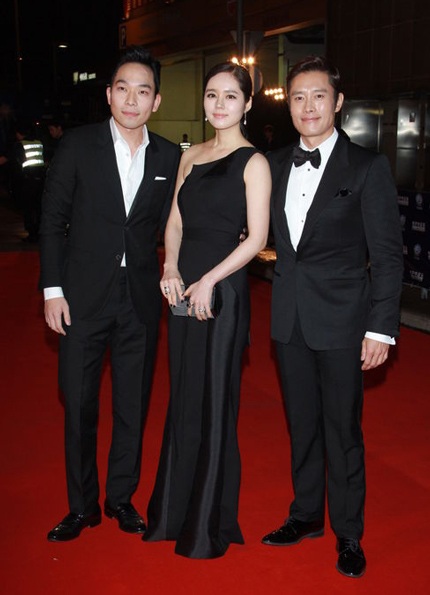 Các ngôi sao điện ảnh của Hàn Quốc như Han Ga In và Lee Byung Heon cũng tham dự lễ trao giải này.