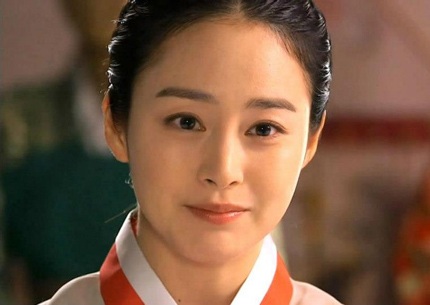 Tạo hình của Kim Tae Hee trong bộ phim truyền hình cổ trang mang tên