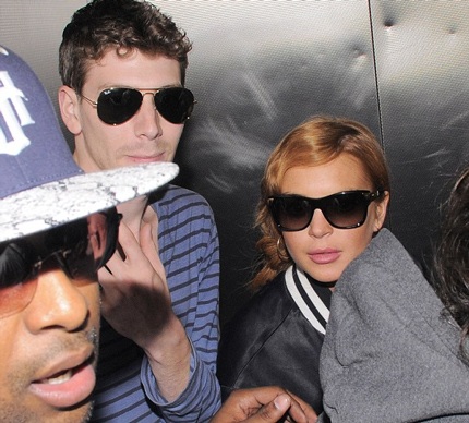 Lindsay Lohan lại "quá chén" - 3 Lindsay Lohan bị phát hiện hò hẹn với nhạc sĩ Avi Snow