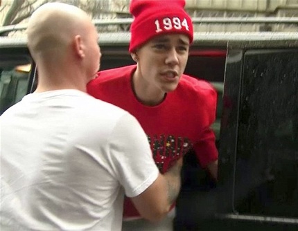 Những sao nhí một thời giờ “sa lầy” trong sự nổi tiếng - 16 Justin Bieber
