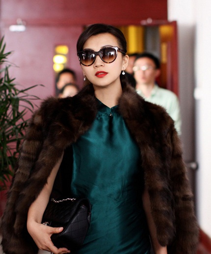 “Mỹ nhân vạn người mê” Trần Hảo trở lại - 9 So với trước khi mang bầu, Trần Hảo của hiện tại vẫn vẹn nguyên sức quyến rũ và thêm phần mặn mà.