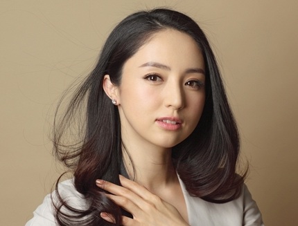 Đổng Tuyền cũng đã kết hôn từ hai năm trước với một nam đồng nghiệp