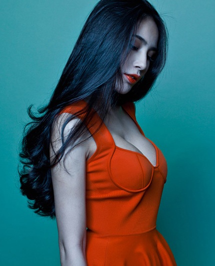 Thủy Tiên: “Chúng tôi đã là vợ chồng hợp pháp” - 2 Cả thế giới có quay lưng với Công Vinh, gia đình vẫn luôn bên anh ấy