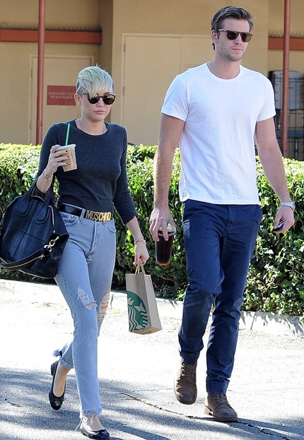 Miley Cyrus nỗ lực "níu chân" chồng sắp cưới - 1 Chuyện tình của Miley và Liam đang thu hút sự quan tâm đặc biệt của dư luận
