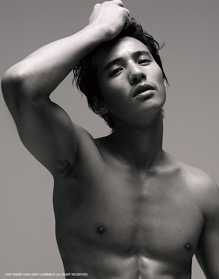 Sao Hàn khoe ảnh gia đình nhân Ngày của mẹ - 7 Hotboy Lee Min Ho và bức ảnh hiếm với mẹ ruột. Mẹ của Lee Min Ho rất xinh và trẻ trung!