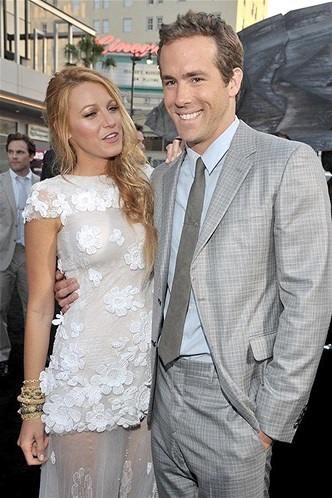 Cô đào bốc lửa Megan Fox bí mật làm đám cưới với bạn trai Brian Austin Green tại bãi biển ở