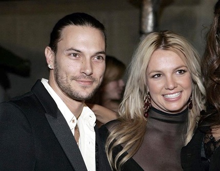 Salma Hayek và doanh nhân người Pháp Francois-Henri Pinault bí mật tổ chức lễ thành hôn tại Pháp.