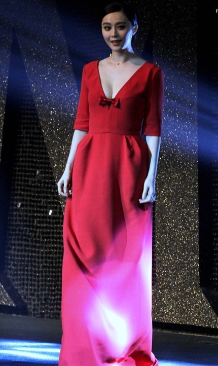 So với tuổi 40 của mình, Châu Tấn thực sự rất trẻ trung và thon thả.