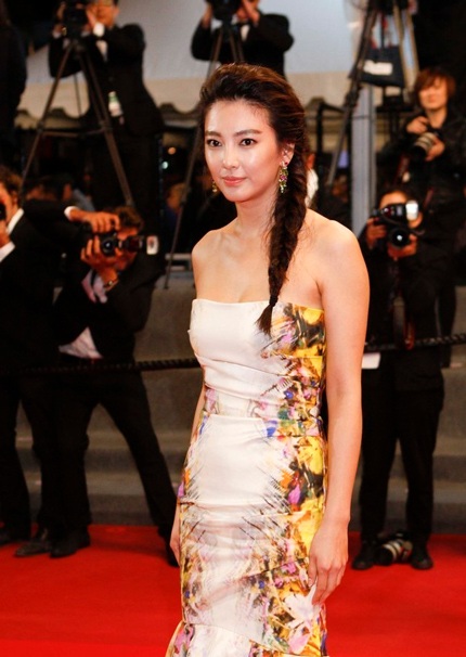 Trương Vũ Kỳ liên tục bị nhầm là Phạm Băng Băng