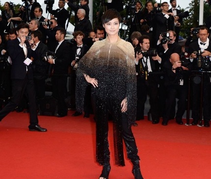 Lý Vũ Xuân tham dự buổi công chiếu bộ phim mang tên