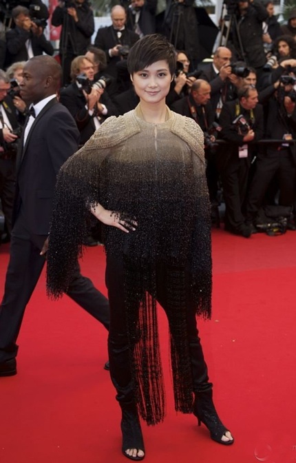 Lý Vũ Xuân tham dự buổi công chiếu bộ phim mang tên