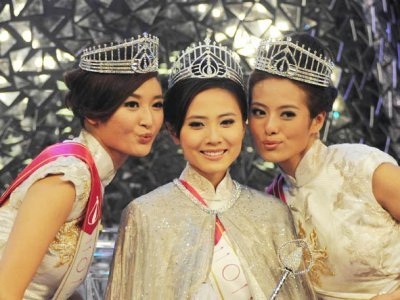 Bị chỉ trích thiếu minh bạch, cuộc thi hoa hậu Hồng Kông vẫn diễn ra - 1 Cuộc thi Hoa hậu Hồng Kông năm 2012 bị chỉ trích là thiếu minh bạch và lộn xộn.