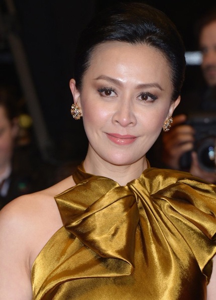 Lưu Gia Linh sánh đôi cùng chồng - nam diễn viên Lương Triều Vỹ tham dự buổi chiếu ra mắt bộ phim