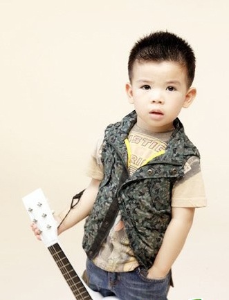 Hai đứa con của Lưu Đào đều sở hữu nét đẹp của mẹ và vẻ thông minh, lanh lợi của bố.