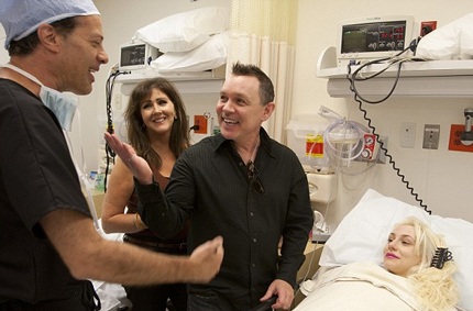 Courtney hạnh phúc khi luôn có chồng bên cạnh