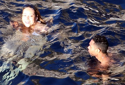 Mariah Carey lại khoe thân trong clip mới