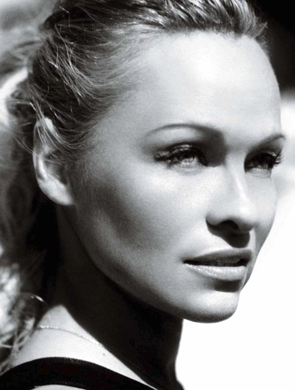 “Bom sex” Pamela Anderson vẫn bốc lửa ở tuổi 45 - 7 “Bom sex” Pamela Anderson vẫn bốc lửa tuổi 45