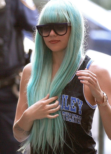 Amanda Bynes bị đuổi khỏi khách sạn vì hút cần sa và cư xử thô lỗ - 1 Amanda Bynes mới đây đã bị đuổi khỏi một tòa nhà vì hút cần sa và nói năng vô lễ