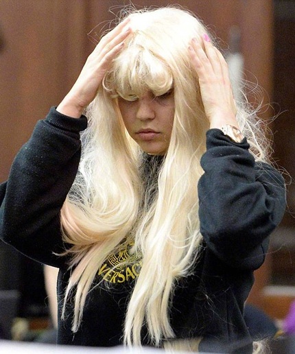 Amanda Bynes - Tấn bi kịch mới của Hollywood - 8 Trong lĩnh vực điện ảnh, Amanda cũng từng gây tiếng vang với những bộ phim như