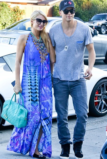 Paris và bạn trai River, kém cô 10 tuổi