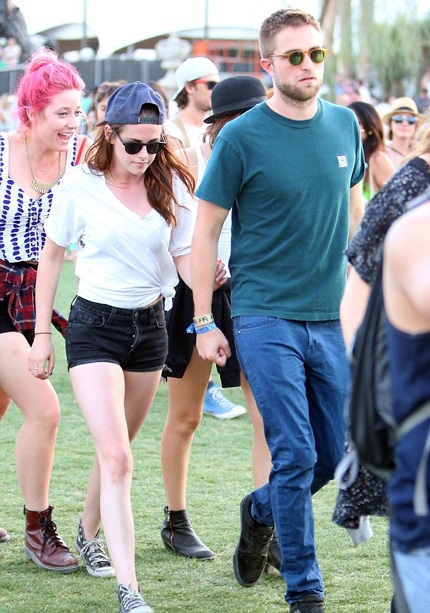 Kristen Stewart đơn côi tại Pháp - 1 Cặp đôi của