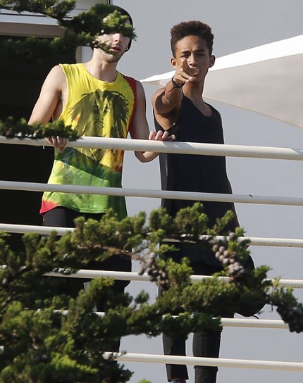 Khác với hình ảnh nhỏ bé đáng yêu và có phần ngây thơ trong bộ phim