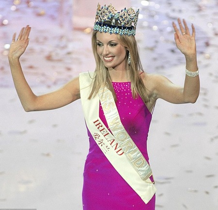 Rosanna Davison đăng quang tại cuộc thi Hoa hậu Thế giới năm 2003 khi mới 19 tuổi