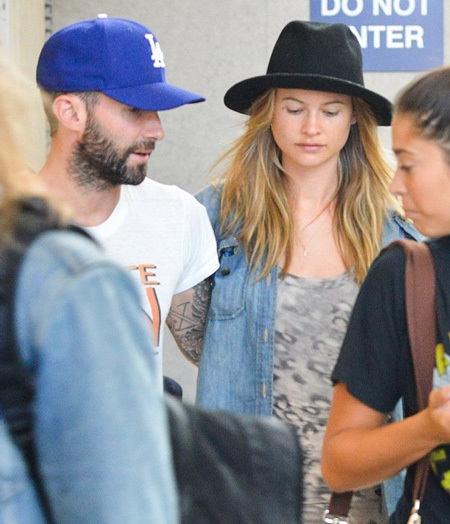 Dường như đám cưới đang rất gần với cặp tình nhân trẻ!