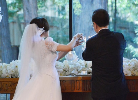 Lưu Hiểu Khánh chọn Mỹ là nơi tổ chức lễ thành hôn vì không muốn bị phóng viên làm phiền.