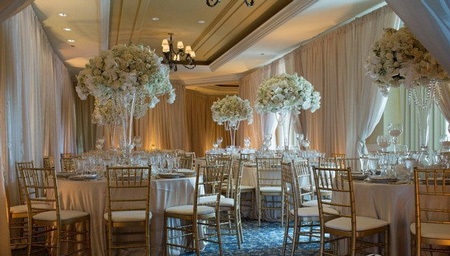 Bàn tiệc sang trọng của tiệc cưới