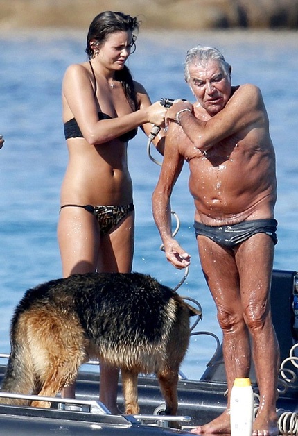 Cả hai tranh thủ nghỉ ngơi, thư giãn trước khi Robert bận rộn với tuần lễ thời trang Milan.