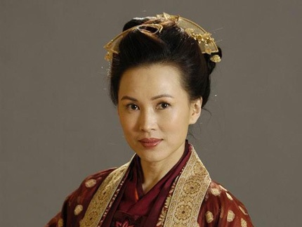 Nữ diễn viên “Ngày mai trời lại sáng” ly dị chồng - 2 Trần Tú Văn khẳng định, vợ chồng cô chia tay không phải vì tiền bạc.