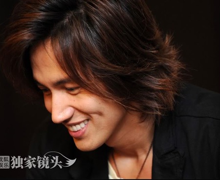 Ngôn Thừa Húc hò hẹn với “bông hồng lai” Nhật Bản - 1 Ngôn Thừa Húc