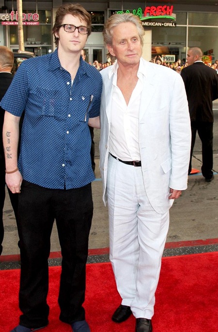 Thăng trầm hôn nhân của Michael Douglas và Catherine Zeta-Jones - 6 Michael và Catherine bên con trai và con gái