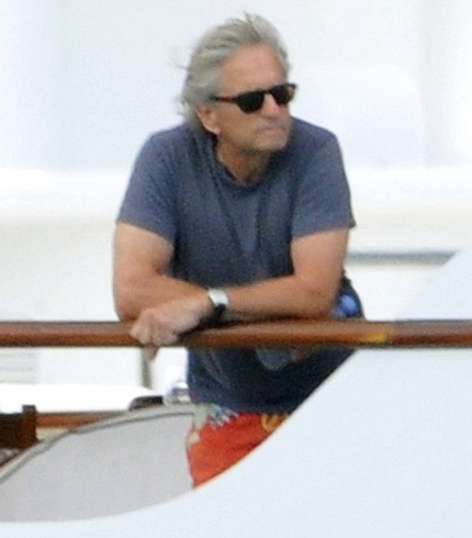 Thăng trầm hôn nhân của Michael Douglas và Catherine Zeta-Jones - 9 Ngôi sao 68 tuổi hiện đang sống một mình trong khi vợ hai và các con ở riêng.