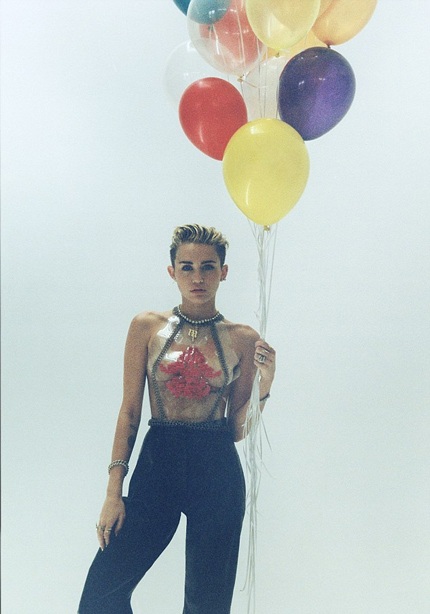 Miley thực hiện những hình ảnh mới cho video clip sắp phát hành mang tên