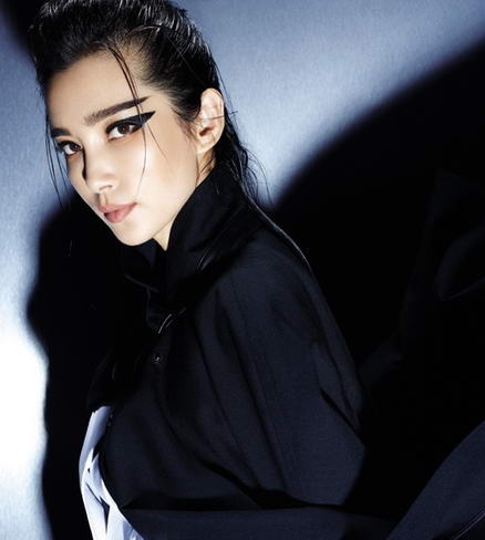 Lý Băng Băng là một trong những cái tên hot nhất của làng giải trí Trung Quốc tại châu Á.