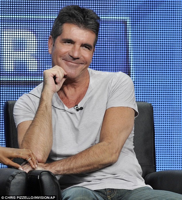Bất chấp những lời chỉ trích, bạn gái của Simon Cowell khoe bụng bầu - 8 ...và thực sự muốn trở thành vợ hợp pháp của Simon Cowell.