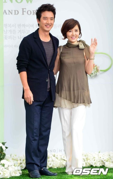 Dàn sao Hàn tới dự đám cưới Lee Byung Hun và Lee Min Jung - 20 Vợ chồng nam diễn viên Jung Jun Ho
